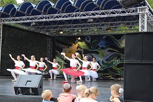 Zeitreise mit dem Tanzstudio Radeva