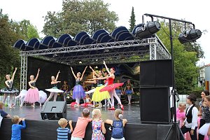 Zeitreise mit dem Tanzstudio Radeva
