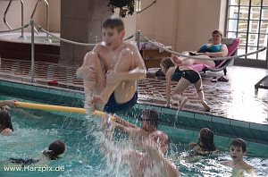 Mega-Poolparty