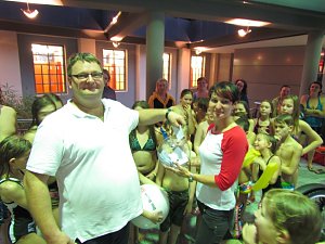 Mega Pool Party im Badehaus