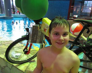 Mega Pool Party im Badehaus