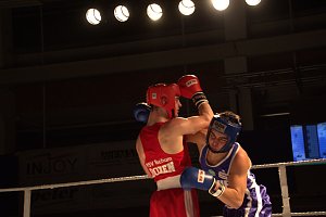 Boxnacht in der Nordh&auml;user Ballspielhalle
