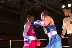 Boxnacht in der Nordh&auml;user Ballspielhalle