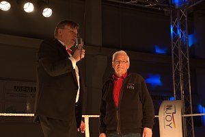 Boxnacht in der Nordh&auml;user Ballspielhalle