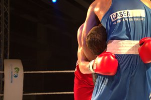 Boxnacht in der Nordh&auml;user Ballspielhalle