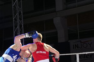Boxnacht in der Nordh&auml;user Ballspielhalle