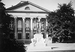 Theaterplatz
