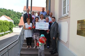Sieben gl&uuml;ckliche Gewinner kamen beim gro&szlig;en Vereinsvoting der Sparkasse aus Harztor