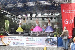 Tanzstudio Radeva bereichert das Rolandsfest