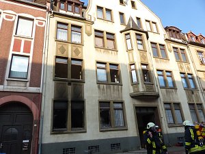 Wohnungsbrand mit vier Verletzten