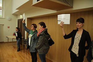 Spuren hinterlassen - vom Campus aus ging es f&uuml;r rund 100 Studierende heute hinaus, die Region und ihre Verein kennen lernen