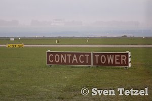 Auf dem Flughafen unterwegs