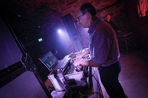 3. Professorennacht - Lehrende der Hochschule Nordhausen an den Plattentellern im Club T37