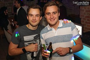 Wir bekennen Farbe! - so hie&szlig; das Motto der Nacht vom Samstag zu Sonntag im Nordh&auml;user Jugendclubhaus. Auf die G&auml;ste wartete nicht nur jede Menge Licht, sondern auch jede Menge toller Musik. Wir haben wieder die Galerie f&uuml;r Sie zusammengestellt.