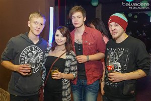 Wir bekennen Farbe! - so hie&szlig; das Motto der Nacht vom Samstag zu Sonntag im Nordh&auml;user Jugendclubhaus. Auf die G&auml;ste wartete nicht nur jede Menge Licht, sondern auch jede Menge toller Musik. Wir haben wieder die Galerie f&uuml;r Sie zusammengestellt.