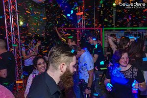 Wir bekennen Farbe! - so hie&szlig; das Motto der Nacht vom Samstag zu Sonntag im Nordh&auml;user Jugendclubhaus. Auf die G&auml;ste wartete nicht nur jede Menge Licht, sondern auch jede Menge toller Musik. Wir haben wieder die Galerie f&uuml;r Sie zusammengestellt.