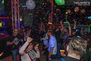 Wir bekennen Farbe! - so hie&szlig; das Motto der Nacht vom Samstag zu Sonntag im Nordh&auml;user Jugendclubhaus. Auf die G&auml;ste wartete nicht nur jede Menge Licht, sondern auch jede Menge toller Musik. Wir haben wieder die Galerie f&uuml;r Sie zusammengestellt.
