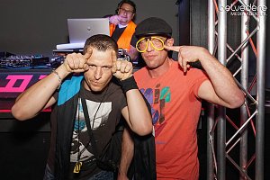 Wir bekennen Farbe! - so hie&szlig; das Motto der Nacht vom Samstag zu Sonntag im Nordh&auml;user Jugendclubhaus. Auf die G&auml;ste wartete nicht nur jede Menge Licht, sondern auch jede Menge toller Musik. Wir haben wieder die Galerie f&uuml;r Sie zusammengestellt.