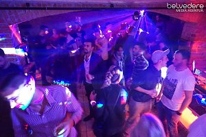 Wir bekennen Farbe! - so hie&szlig; das Motto der Nacht vom Samstag zu Sonntag im Nordh&auml;user Jugendclubhaus. Auf die G&auml;ste wartete nicht nur jede Menge Licht, sondern auch jede Menge toller Musik. Wir haben wieder die Galerie f&uuml;r Sie zusammengestellt.