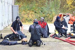 Hei&szlig;e Ausbildung im Brandcontainer