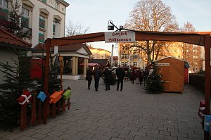 Weihnachtsmarkt am Nordh&auml;user Theater er&ouml;ffnet