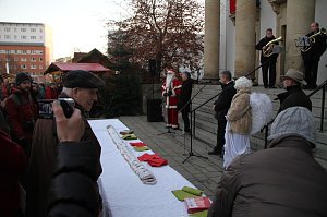 Weihnachtsmarkt am Nordh&auml;user Theater er&ouml;ffnet