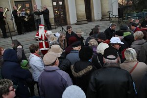 Weihnachtsmarkt am Nordh&auml;user Theater er&ouml;ffnet