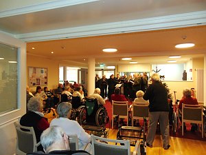 M&auml;nnerchor zu Gast im Sonnenhof