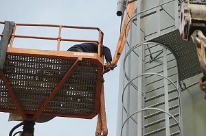Der Versuch, ein Silo zu demontieren