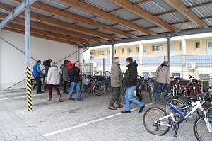 Versteigerung im Rathaus - soviele Fahrr&auml;der abgegeben wie noch nie