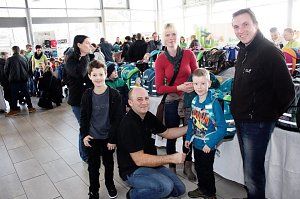 Staudenmayers Schulranzentag im Autohaus Peter