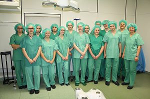  Erstmals im OP: Die HELIOS Klinik Bleicherode &ouml;ffnete ihre OP-Pforten f&uuml;r die Sch&uuml;ler des Friedrich-Schiller-Gymnasiums Bleicherode.