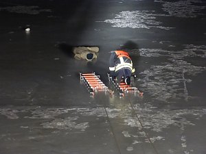 Auf's Glatteis gef&uuml;hrt - Feuerwehr Neustadt probte den Ernstfall