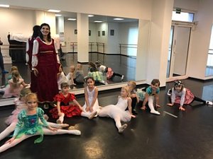 Fasching im Tanzstudio Radeva