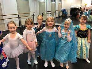 Fasching im Tanzstudio Radeva