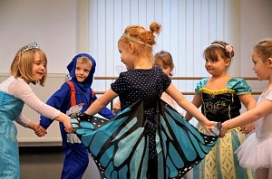 Fasching im Tanzstudio Radeva