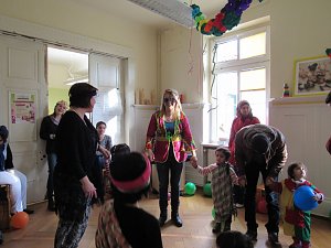 Faschingsfeier im Familienzentrum