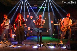 Live-Musik mit "Bartlos"