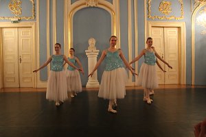 Das Tanzstudio Radeva verzauberte das Publikum im Blauen Saal
