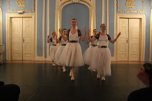 Das Tanzstudio Radeva verzauberte das Publikum im Blauen Saal