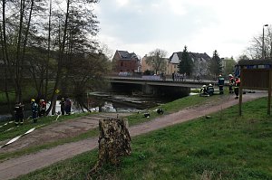 THW und Feuerwehren &uuml;bten an der Zorge