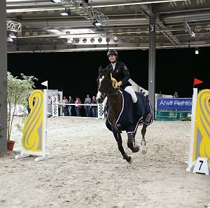 Starke Nordth&uuml;ringer Reiterinnen: C. Hartig mit Aisha