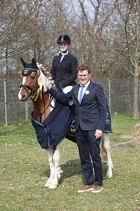 Starke Nordth&uuml;ringer Reiterinnen: Judith Bauermeister und Arwit Piehler