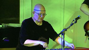 Der Blues war in der Stadt: Bluesgitarrist Jan Gerfast mit seiner Band in Nordhausen