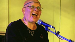 Der Blues war in der Stadt: Bluesgitarrist Jan Gerfast mit seiner Band in Nordhausen