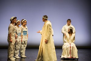 Sein oder nicht sein - der Theaterjugendclub bringt "Hamlet" auf die B&uuml;hne