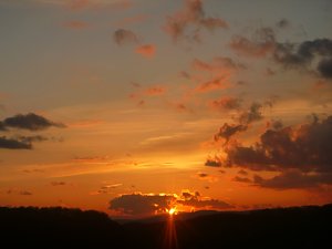 Zwei Osterfeuer in Neustadt