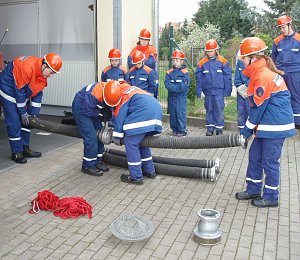 Feuerwehrnachwuchs in gemeinsamer Ausbildung