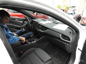 Autofr&uuml;hling auf dem Petersberg