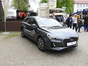 Autofr&uuml;hling auf dem Petersberg